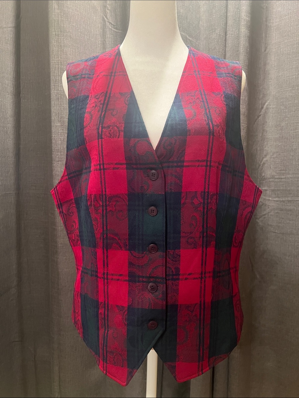 VTG Pendleton Virgin Wool Plaid Vest Red Black Size 12 Made in USA